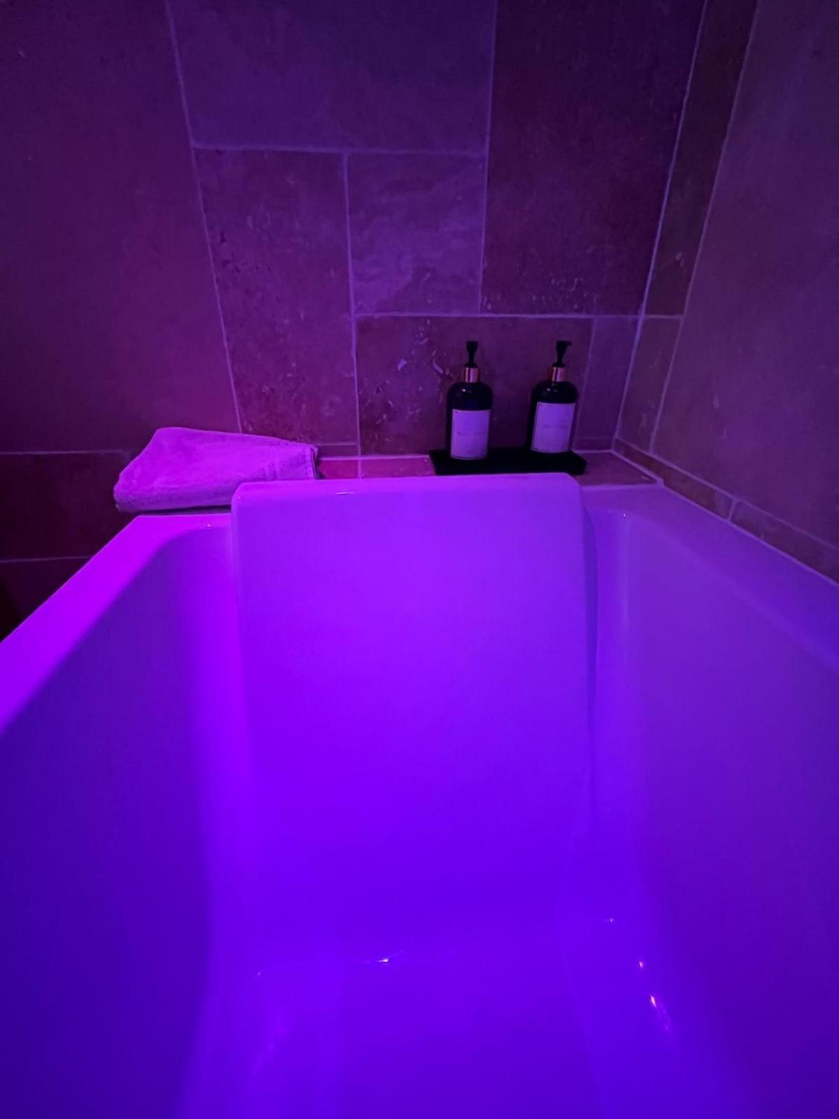 Suite Avec Sauna 36M² Niort Extérieur photo